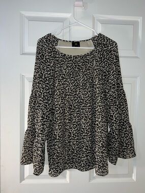 JM Collection Black and Cream Leopard-Print Peasant Top